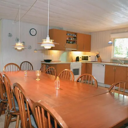 5 Bedroom Amazing In Vaeggerlose *